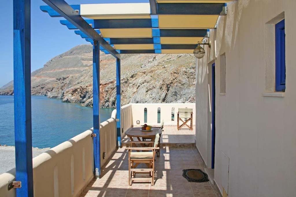 On The Beach Apartments Хора-Сфакион Экстерьер фото