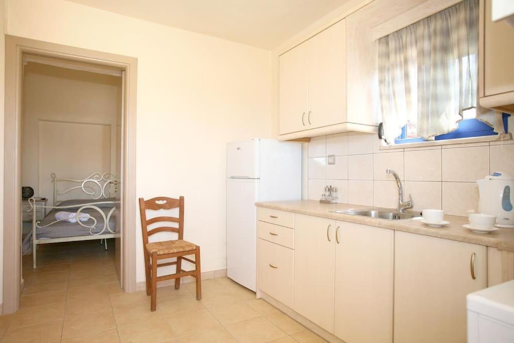 On The Beach Apartments Хора-Сфакион Экстерьер фото